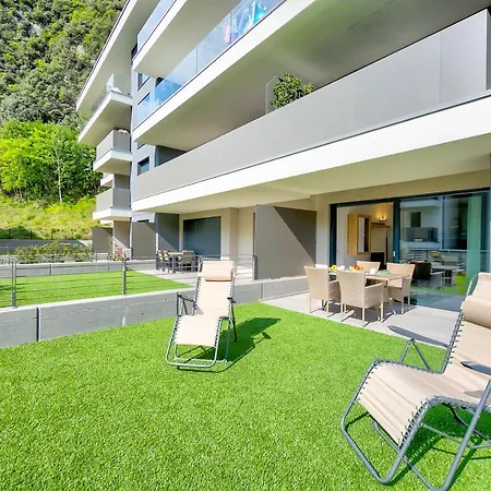 Eden Garda - Happy Apartment